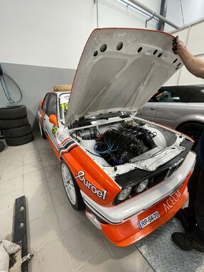 BMW de course.jpeg